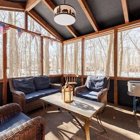Cozy Cabin At Poconos With Hot Tub And Fire Pit إيست سترودسبورغ المظهر الخارجي الصورة